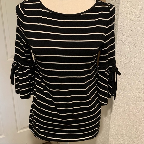 White House Black Market Tops - White House black market to size xxs